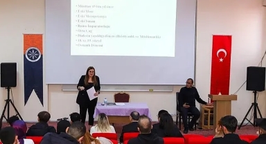 Akademisyenler işaret dilini anlattı