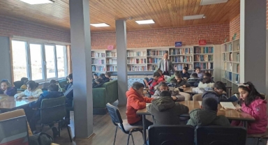 Çıldır’da kitap okuma etkinliği