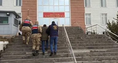 Jandarma nitelikli suçlardan aranan 1 şahsı yakaladı
