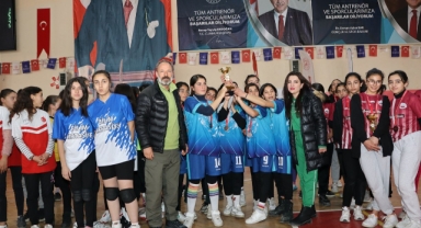 Kızlar Voleybol İl Birinciliği müsabakaları sona erdi