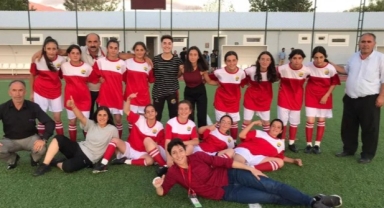 Kuraspor kadın futbol takımı, araç desteği bekliyor