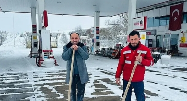 Hür Özgür Yılmaz'dan Belediye çalışanlarına teşekkür