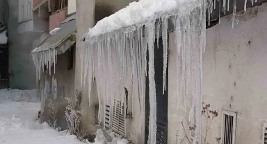 Araçlar çalışmadı, buz sarkıtları oluştu