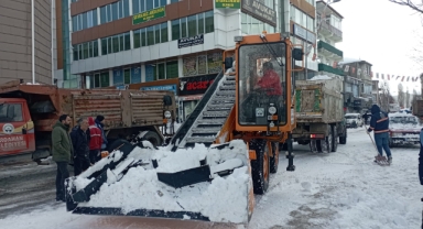 Doğal afet, siyasete malzeme konusu oldu