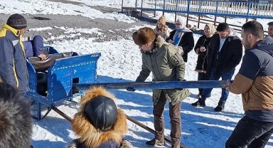 Öğrencilere 'atlı kızak yapma' dersi