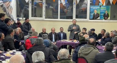 AK Parti teşkilatı, Hanak Seçim Ofisini Ziyaret Etti