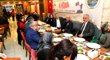 Ardahan Valisi Şehit Aileleri ve Gaziler İçin İftar Verdi