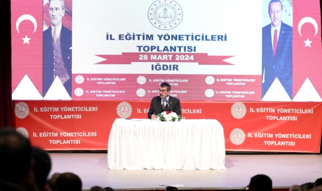 BAKAN YUSUF TEKİN, IĞDIR'DA İL EĞİTİM YÖNETİCİLERİYLE BİR ARAYA GELDİ