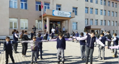 Çıldır’da deprem tatbikatı gerçekleştirildi