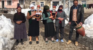 Damal'da kadınlar yöresel geleneklerle 8 Mart'ı kutladı