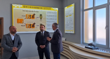 Vekil Koç, Ardahan'daki Kafkas Arı Merkezi'ni İnceledi