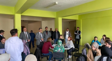 Ardahan'da Eğitim Programı Raporları İçin Toplantı