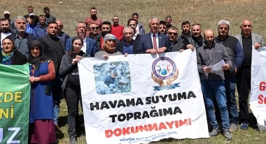 Göle'de Koza Holding maden ocağı protesto edildi