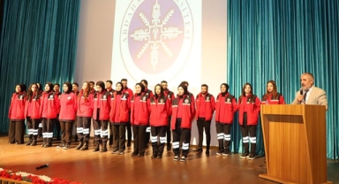 ARÜ'de Acil Yardım ve Afet Bölümü Yemin Töreni Gerçekleştirildi