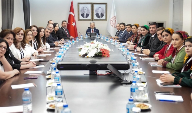 Azerbaycan ve Türkmenistan'dan Gelen Öğretmenler Meb'i Ziyaret Etti