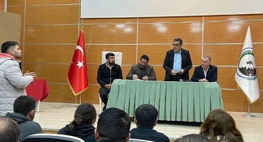 Başkan Demir, Protesto yapan Öğrencileri Dinledi