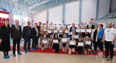 Milli Yüzücü Sefa Yurtkölesi Öğrencilerle Buluştu