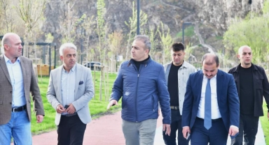 Vali Çiçek, Çalışmaları devam eden Millet Bahçesini inceledi