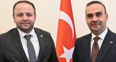 Vekil Koç, Bakan Fatih Kacır’ı makamında ziyaret etti.