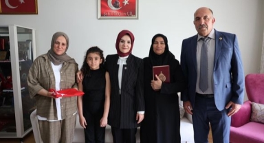Bakan Göktaş'tan Şehit Ailesine Bayram Ziyareti