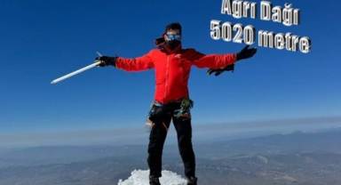 Doğu Yılmaz, 5137 rakımlı Ağrı Dağında zirve yaptı
