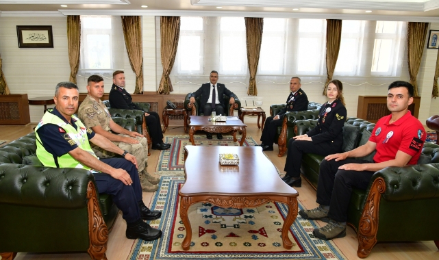 Jandarma Teşkilatının 185. Kuruluş Yıl Dönümünde Vali Çiçek'e Ziyaret
