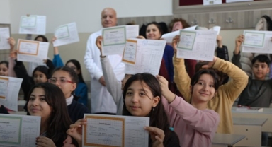 Okullarda son ders zili yarın çalacak