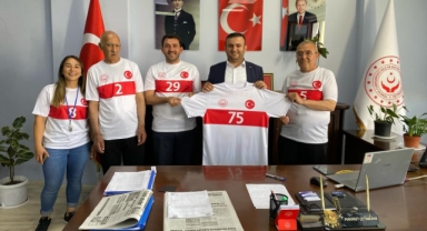 Çetinkaya'dan Huzurevi Takımına Destek