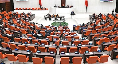 Öğretmenlik Mesleği Kanunu Teklifi'nin İlk Bölümü TBMM'de Kabul Edildi
