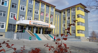 Yunus Emre Anadolu Lisesi öğrencilerinden büyük başarı!