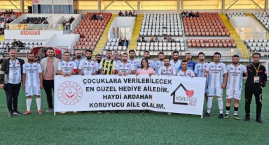 Aile ve Sosyal Hizmetler, Zafer Turnuvasında Pankart Açtı