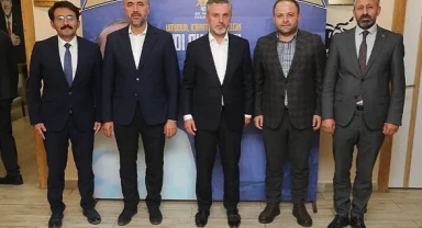 AK Parti Erzurum İl Başkanlığı’nda İstişare Toplantısı Düzenlendi
