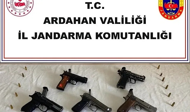 Ardahan'da uyuşturucu ve silah operasyonu