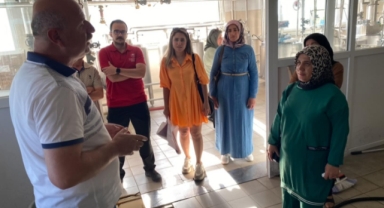 Ardahanlı Çiftçiler AKÜ'de Süt İşleme Tesisini İnceledi