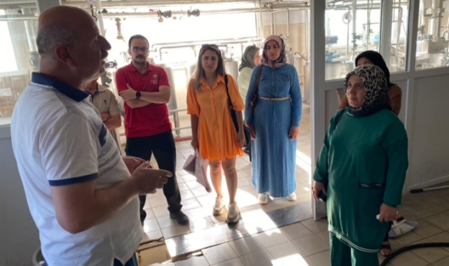 Ardahanlı Çiftçiler AKÜ'de Süt İşleme Tesisini İnceledi