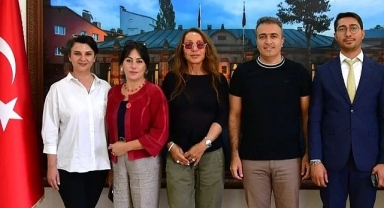 Başkan Çamliyurt, Belediye çalışmaları hakkında Vali Çiçek'e bilgi verdi