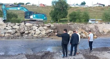 DSİ, Hanak'ta Taşkın Riskini Azaltıyor