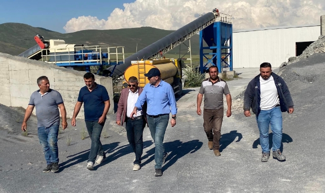 İl Özel İdaresi Yetkilileri Göle İlçesindeki Asfalt Çalışmalarını İnceledi