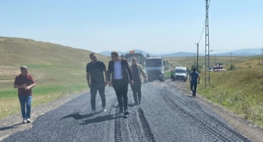 Kaymakam Meram, Koyunpınar Köyü Yol Çalışmalarını Yerinde İnceledi