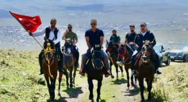 Vali Hayrettin Çiçek, Yıldızlı Dağ'daki Doğa Yürüyüşüne Katıldı