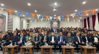 AK Parti Damal'da Nevriye Derdiyok yeniden başkan seçildi