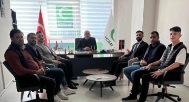 AK Parti Gençlik Kolları Yeşilay Ardahan Şubesini Ziyaret Etti