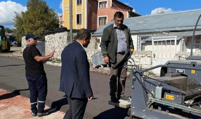 Hanak İlçesi Ana Cadde Asfaltlama Çalışmaları Başladı