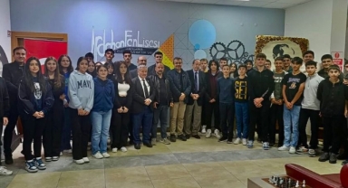 Milli Eğitim Müdürü ve Dekan, Fen Lisesi Öğrencileriyle Buluştu