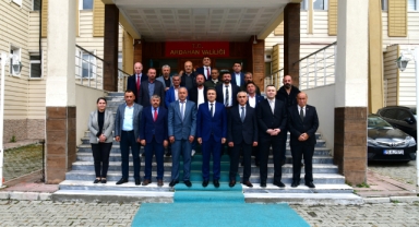 Vali Hayrettin Çiçek’ten Muhtarlar Günü Kutlaması