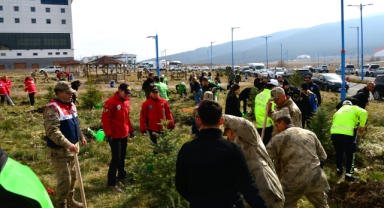 “Geleceğe Nefes” İçin 500 Fidan Toprakla Buluştu