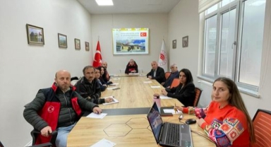 Kafkas Arısı Üreticileri Gelecek Yılın Planlaması İçin Toplandı