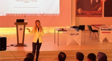 Sosyal Bilimler MYO’da Kariyer Planlama Konferansı Düzenlendi