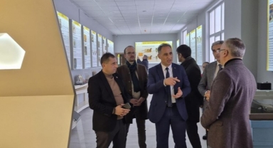 Ardahan ve Kars Tarım Müdürlerinden Kafkas Arı Merkezi’ne Ziyaret
