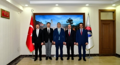 VALİ ÇİÇEK, ERZURUM’DAN GELEN KAYMAKAMLARI MAKAMINDA AĞIRLADI